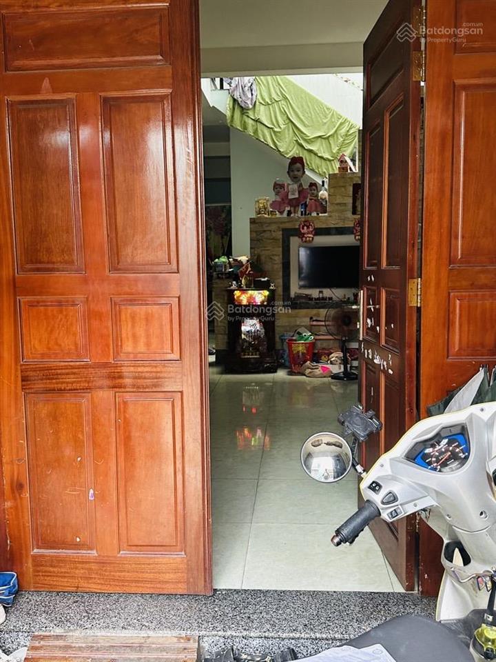 Mặt tiền đường ttn 13, 6x28m, 165m2, nhà + 8p trọ. đang cho thuê 35tr, giá 9,9 tỷ