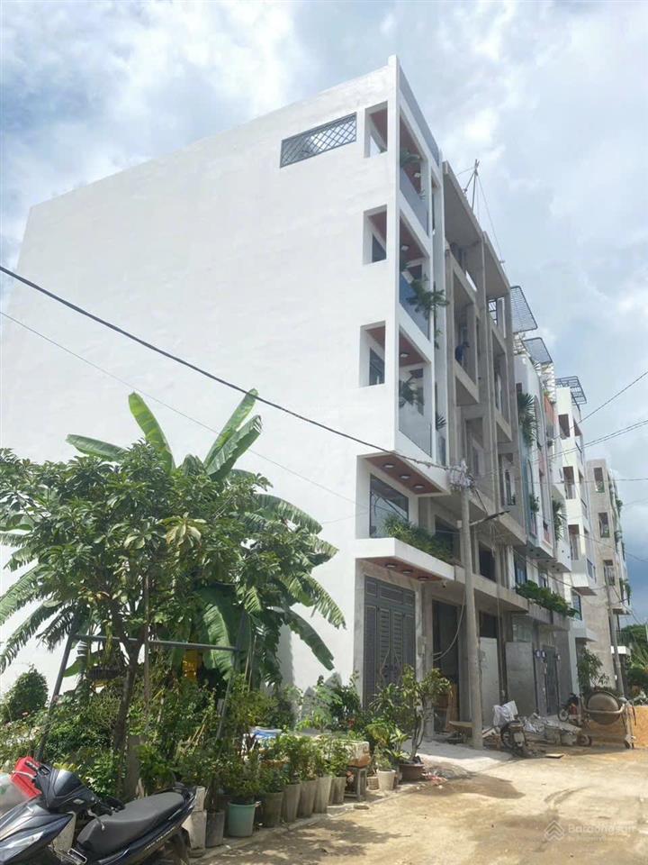 Hẻm 8m. xây mới 5 tầng. 350m2 full thổ. ngay cđ điện lực. 31tr/m2