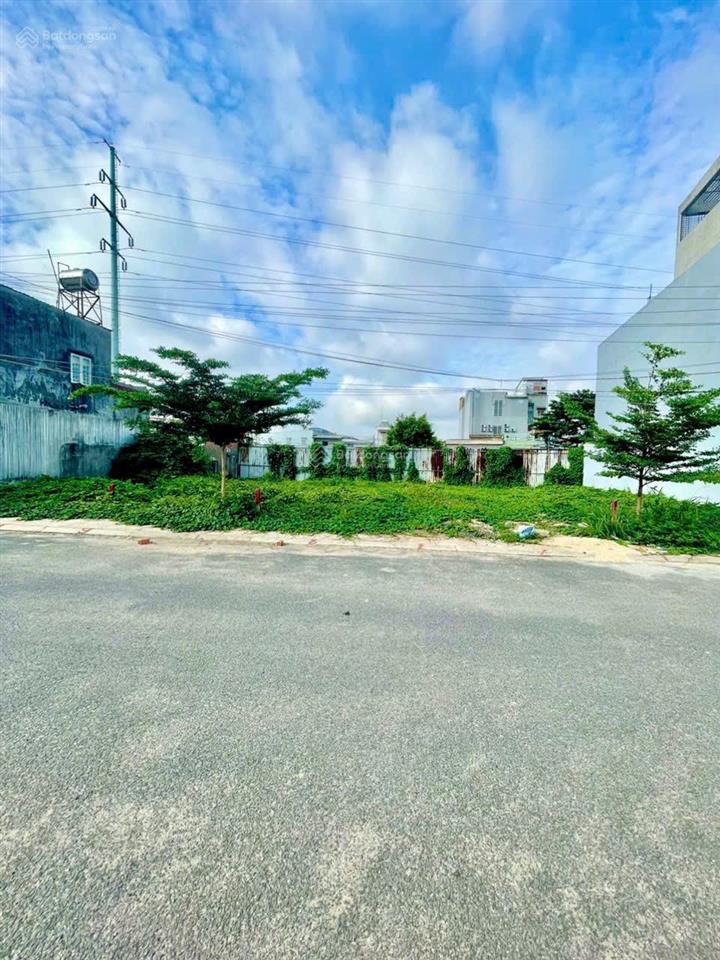 Mặt tiền đường 24m. xây mới 5 tầng 5x15 78m². ngay picity. hơn 4 tỷ. view công viên
