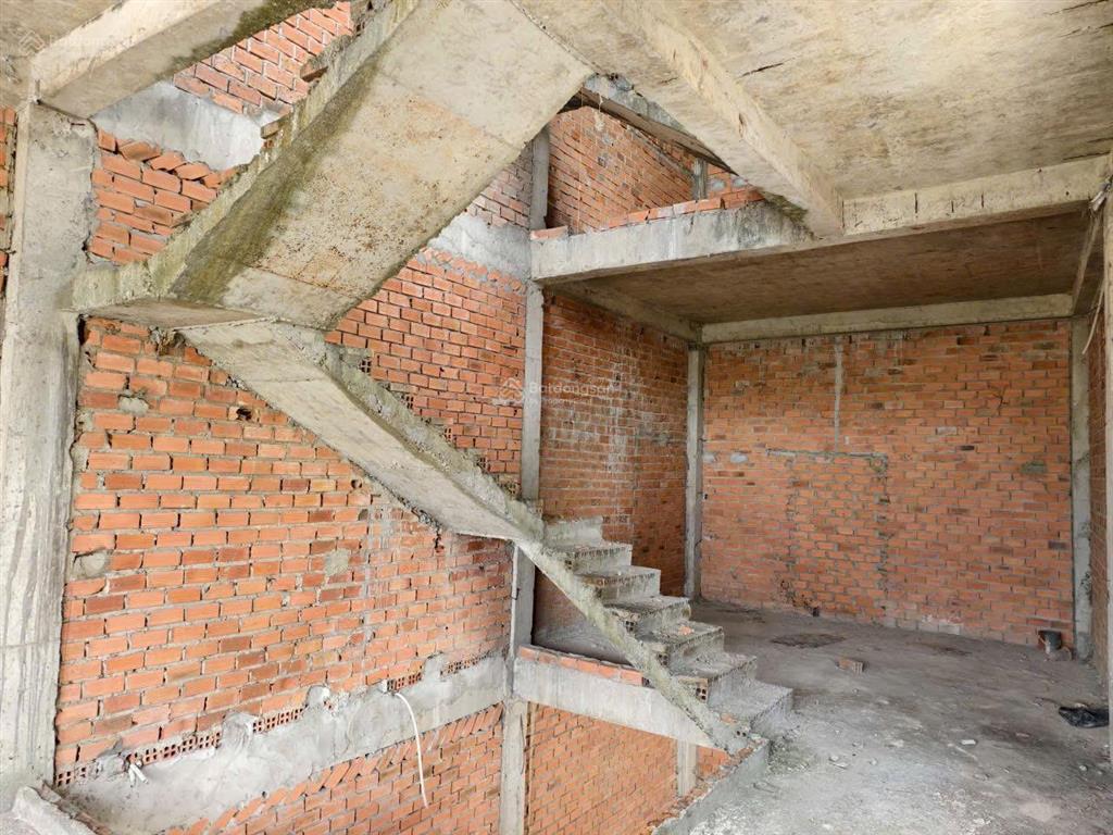 Căn góc 51m2 5 tầng. chủ gấp bán 4,5 tỷ. kdc cao cấp ngay hà huy giáp đường 12m có vỉa hè