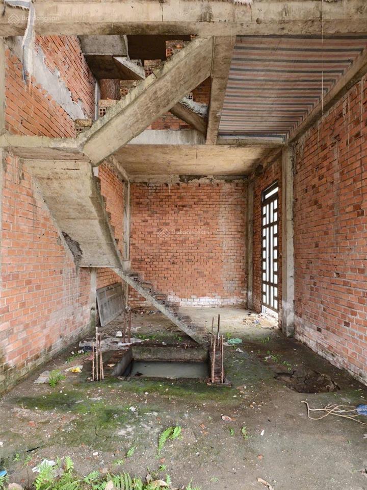 Căn góc 51m2 5 tầng. chủ gấp bán 4,5 tỷ. kdc cao cấp ngay hà huy giáp đường 12m có vỉa hè