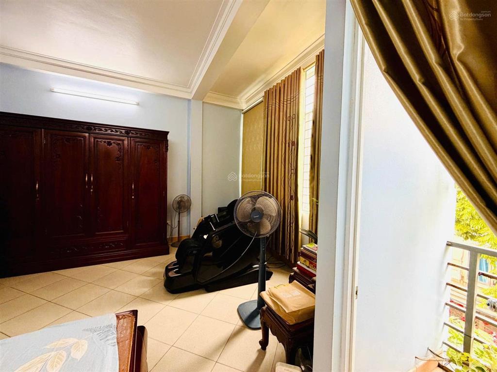 Bán nhà mặt phố hà đông, mặt tiền rộng, kinh doanh, nhà 3 mặt thoáng trung tâm