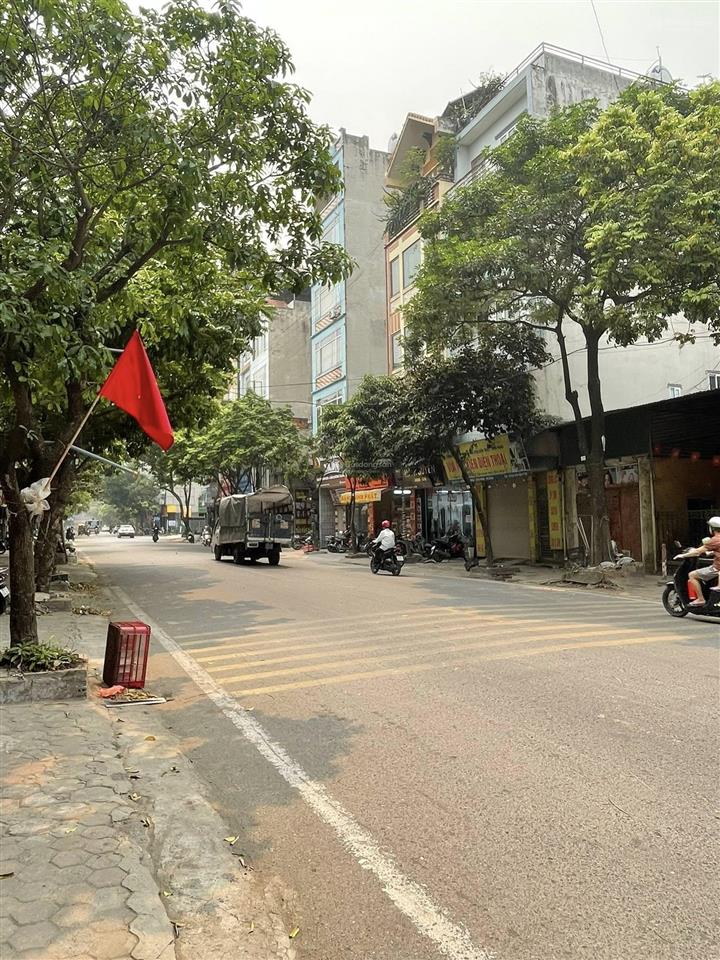 Bán nhà mặt phố hà đông, mặt tiền rộng, kinh doanh, nhà 3 mặt thoáng trung tâm