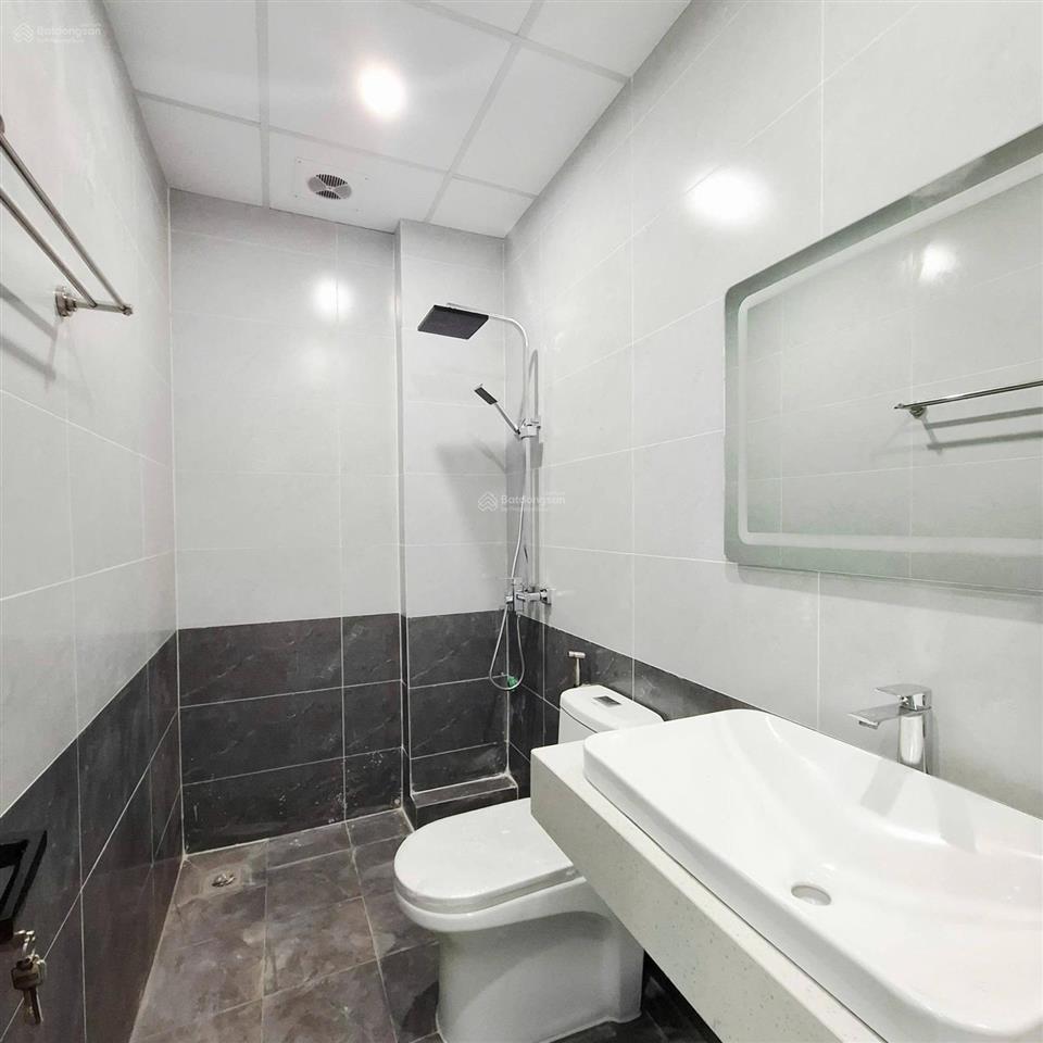 Bán nhà thịnh liệt hoàng mai 65m, 6 tầng thang máy, gara oto, giá 18,7 tỷ thương lượng