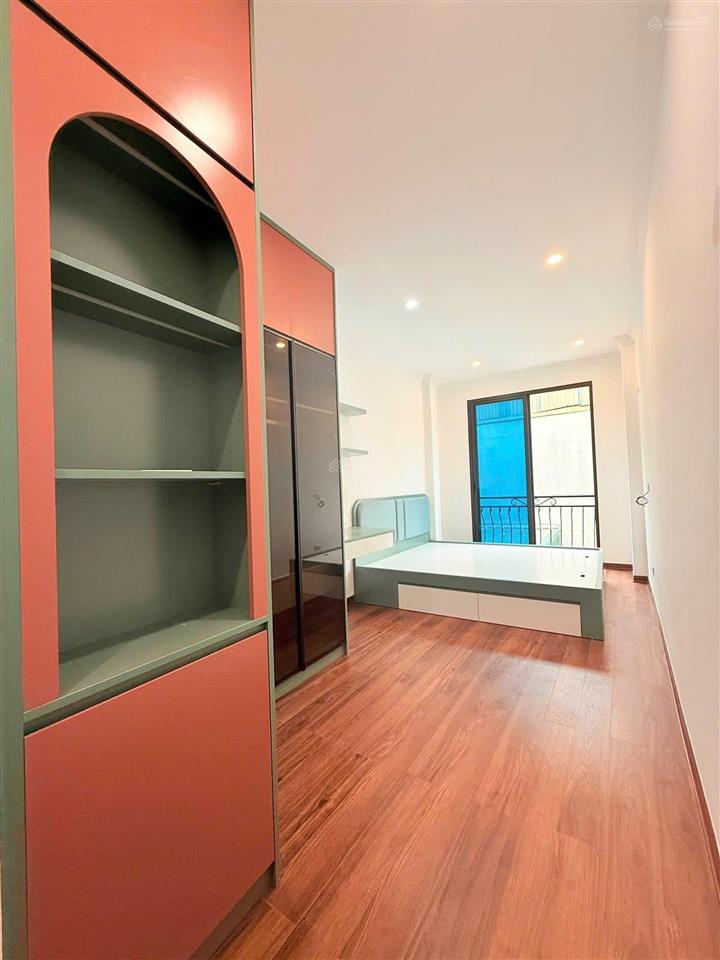 Nhà đường mới giang văn minh  thông sang 166 kim mã  6 tầng thang máy  hơn 10 tỷ