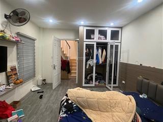 Nhỉnh 7 tỷ nhà ngõ 89 lạc long quân  dân xây 27m²