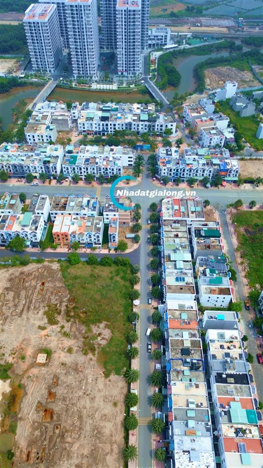 Chính chủ gửi bán nhà 3 lầu140m2 dự án centana điền phúc thành đối diện công viên giá 12.8 tỷ