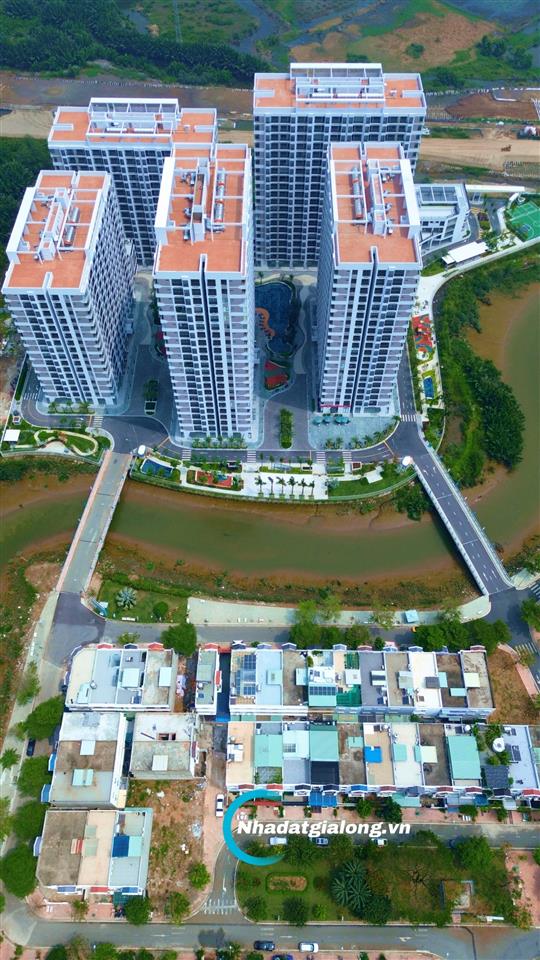 Chính chủ gửi bán nhà 3 lầu140m2 dự án centana điền phúc thành đối diện công viên giá 12.8 tỷ