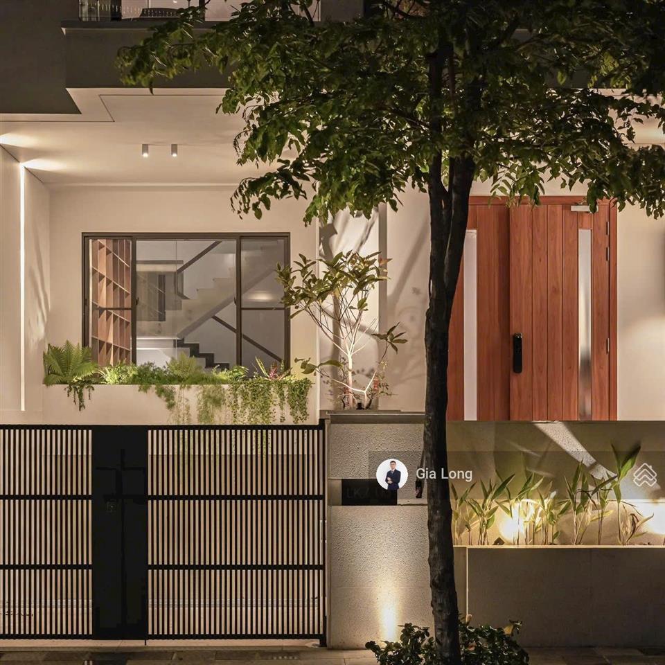 Chính chủ gửi bán căn nhà phố 1 hầm 1 trệt 3 lầu saigon mystery giá 39.5 tỷ hướng đông nam