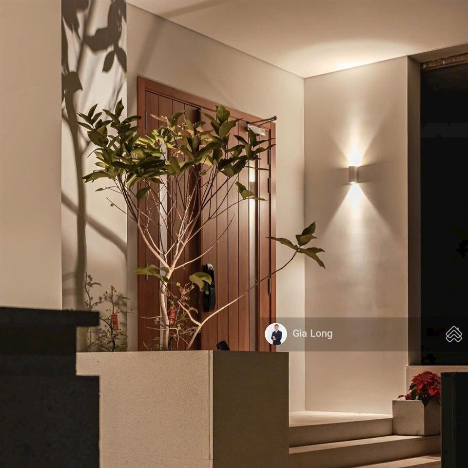 Chính chủ gửi bán căn nhà phố 1 hầm 1 trệt 3 lầu saigon mystery giá 39.5 tỷ hướng đông nam