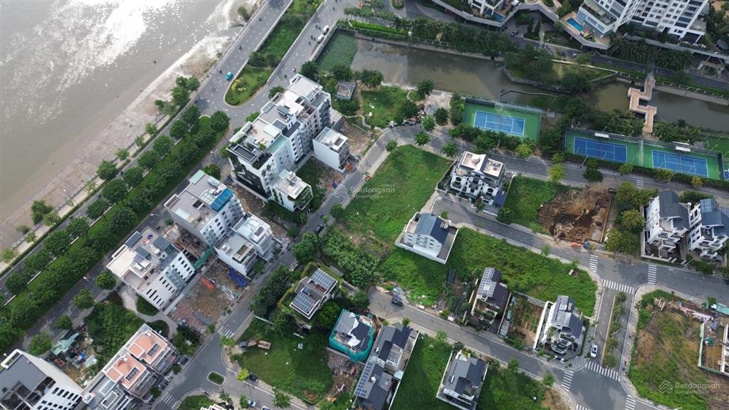 Chính chủ gửi bán căn nhà phố 1 hầm 1 trệt 3 lầu saigon mystery giá 39.5 tỷ hướng đông nam
