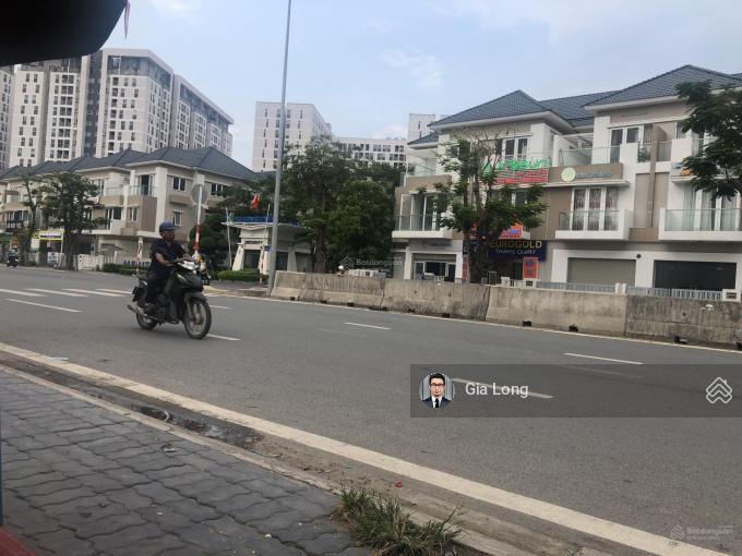 Cần bán nhà 3 lầu mặt tiền đường liên phường q9, diện tích 100m2 giá 23.5 tỷ, sổ hồng riêng
