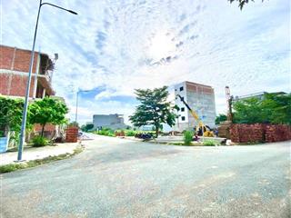 Bán gấp nền đất 6m x 17,5m (105m2)  kdc tân đô  sổ hồng công chứng trong ngày  có hỗ trợ vay