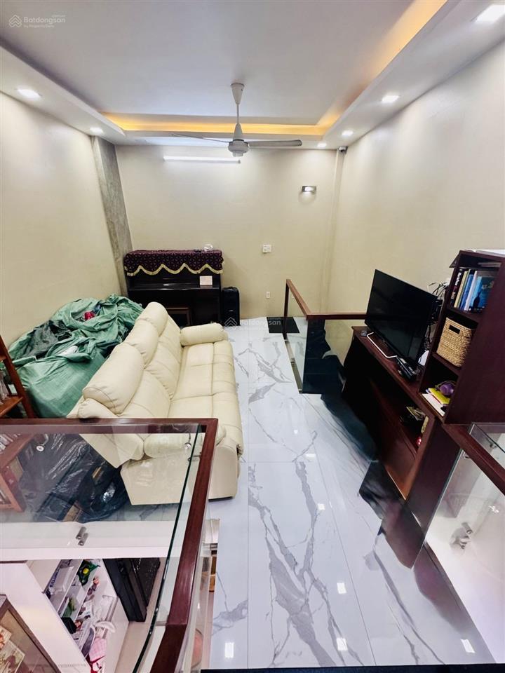 Nguyễn sơn  hẻm xe hơi 6m thông  nhà4 tấm thiết kế lệch tầng cực đẹp  sổ vuông công nhận đủ