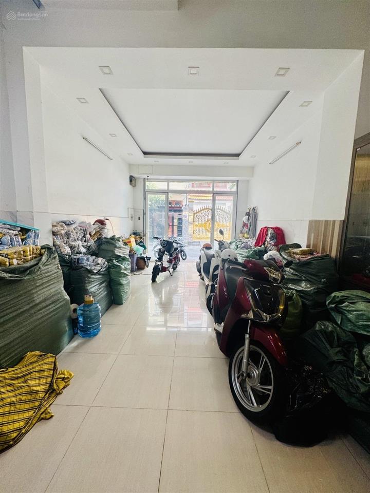 Nguyễn sơn  hẻm xe hơi 6m thông  nhà4 tấm thiết kế lệch tầng cực đẹp  sổ vuông công nhận đủ