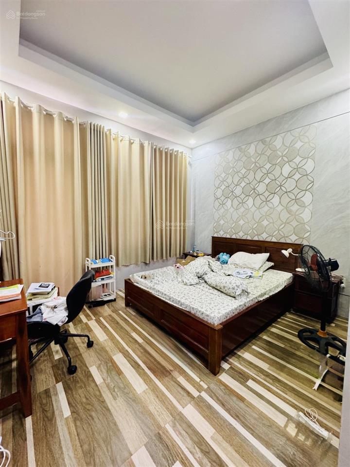 Nguyễn sơn  hẻm xe hơi 6m thông  nhà4 tấm thiết kế lệch tầng cực đẹp  sổ vuông công nhận đủ