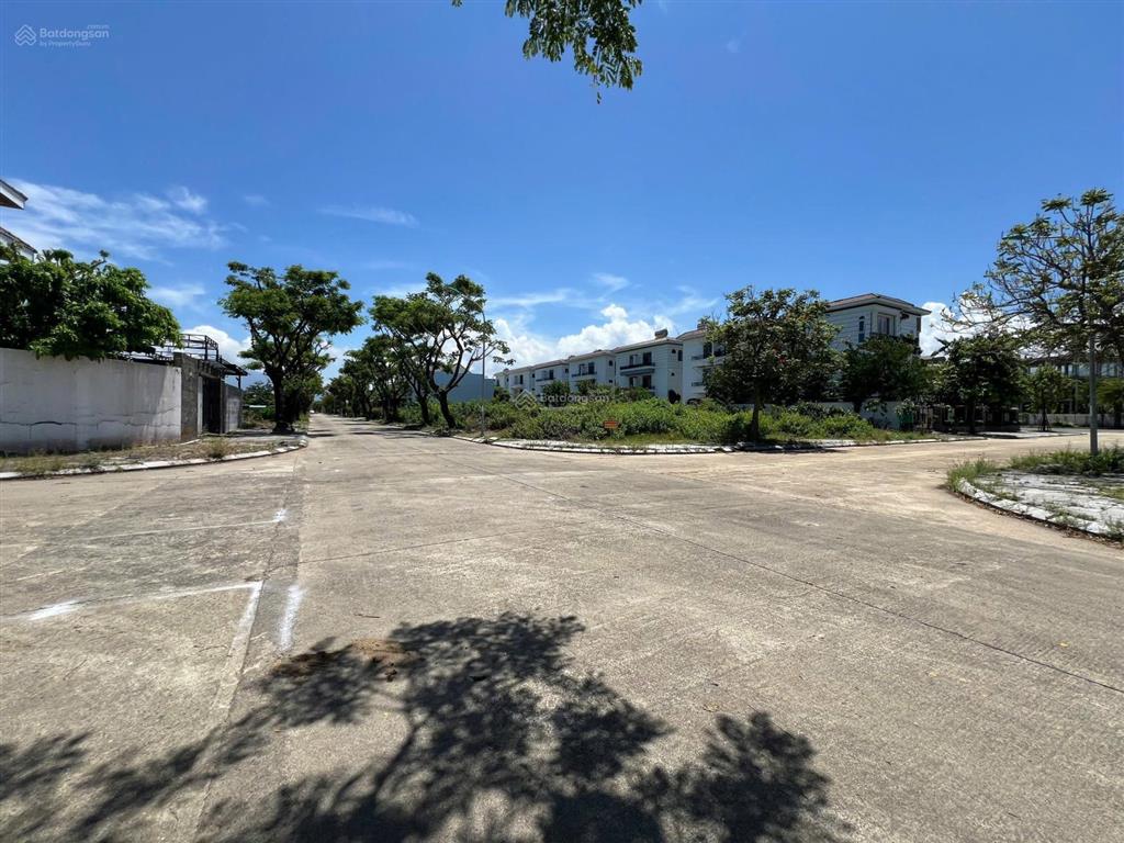 Siêu đẹp lô góc 2 mặt tiền lakeside bàu tràm  view công viên, chung cư hướng trọn gió biển