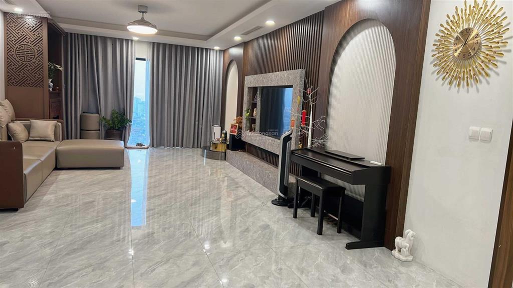 Chính chủ bán ch paragon cầu giấy 3n 2wc 108m2 giá 8,9 tỷ. sẵn sổ full nội thất