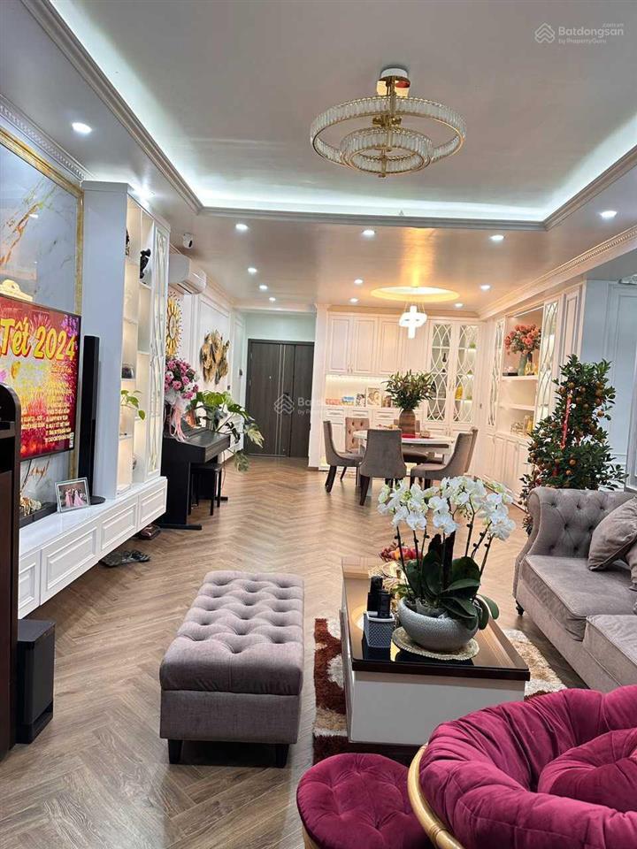 Chính chủ bán căn hộ 2 ngủ the park home, cầu giấy, dt 82m2, giá 8 tỷ, sẵn sổ, full nội thất