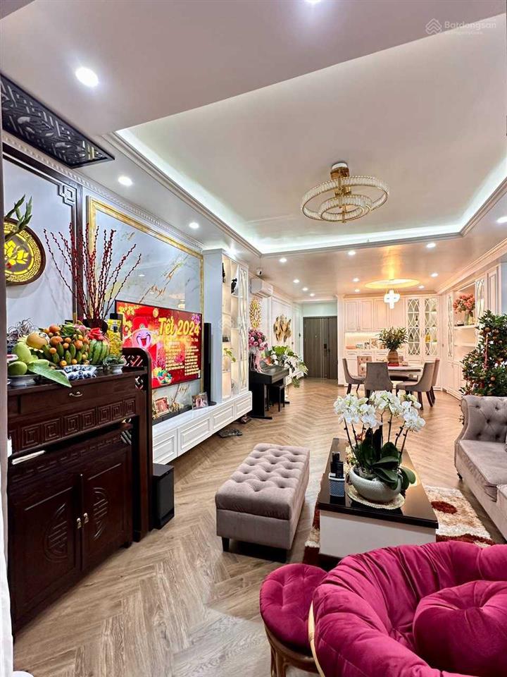 Chính chủ bán căn hộ 2 ngủ the park home, cầu giấy, dt 82m2, giá 8 tỷ, sẵn sổ, full nội thất