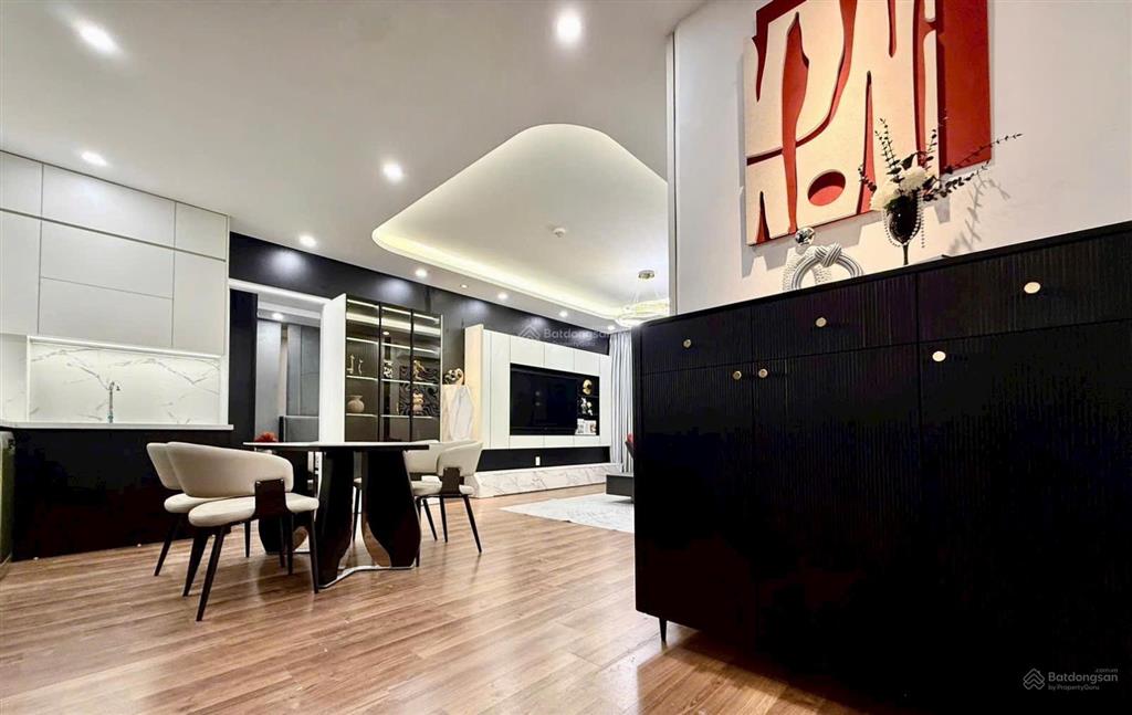 Gia đình cần bán căn 2 ngủ mỹ đình plaza 2, nguyễn hoàng, dt 78m2, 5,5 tỷ sẵn sổ full nội thất