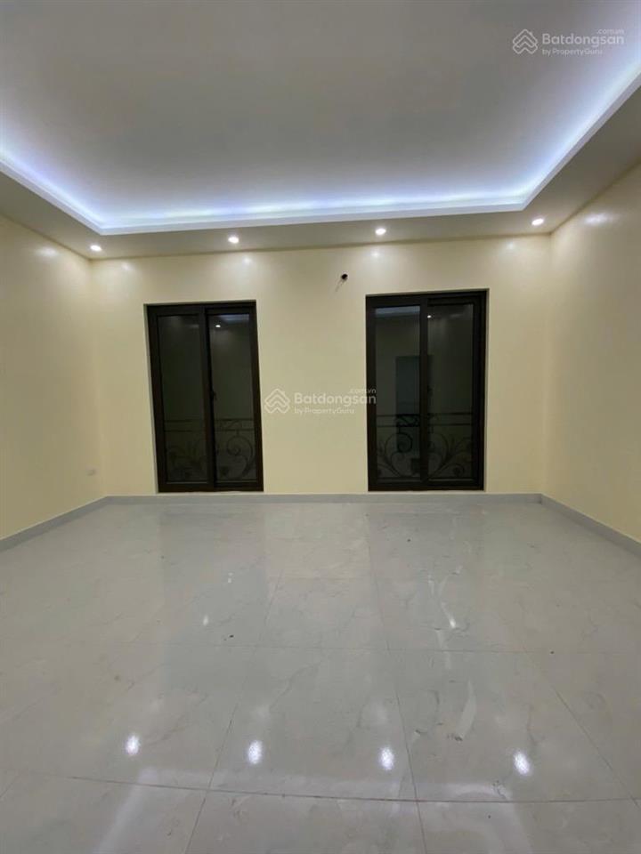 Bán nhà tam trinh  sở thượng  48m2 x 5 tầng  sân riêng  sát công viên yên sở  7.15 tỷ