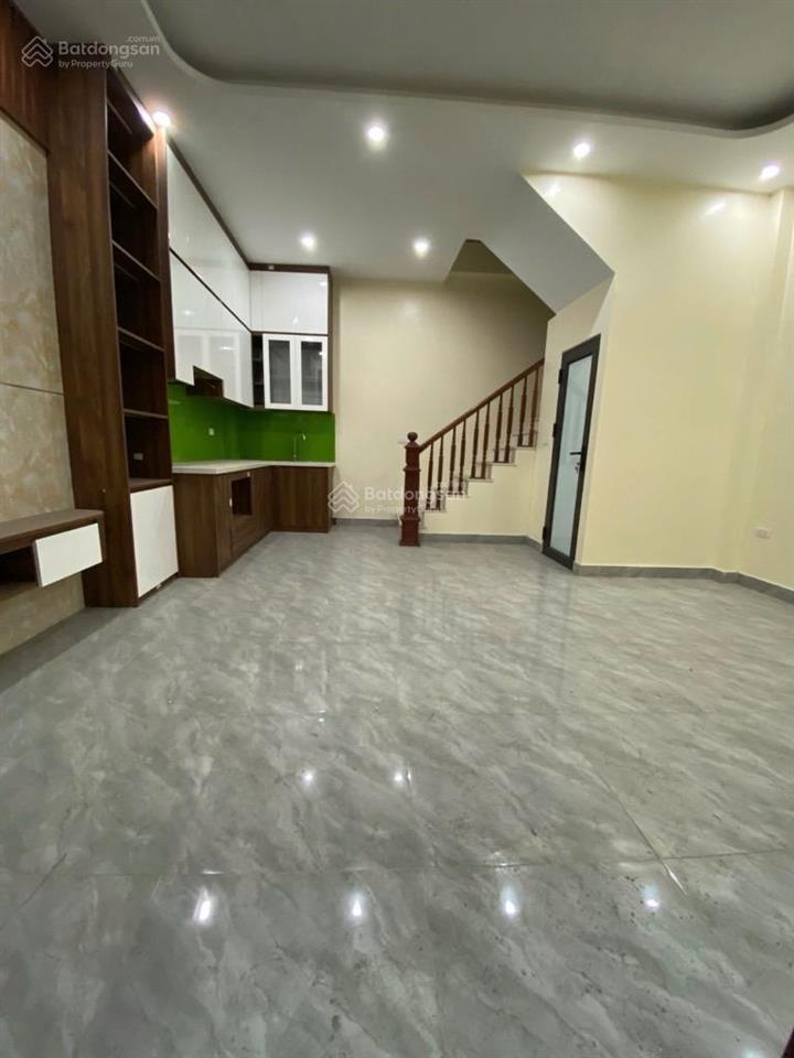 Bán nhà tam trinh  sở thượng  48m2 x 5 tầng  sân riêng  sát công viên yên sở  7.15 tỷ