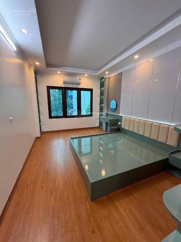Bán nhà tam trinh, 55m2  5 tầng thang máy  8 phòng  60m ra phố  12.86 tỷ