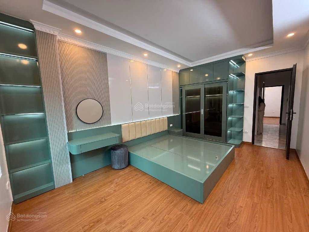 Bán nhà tam trinh, 55m2  5 tầng thang máy  8 phòng  60m ra phố  12.86 tỷ