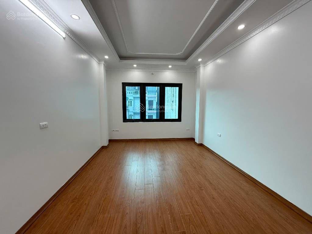Bán nhà tam trinh, 55m2  5 tầng thang máy  8 phòng  60m ra phố  12.86 tỷ