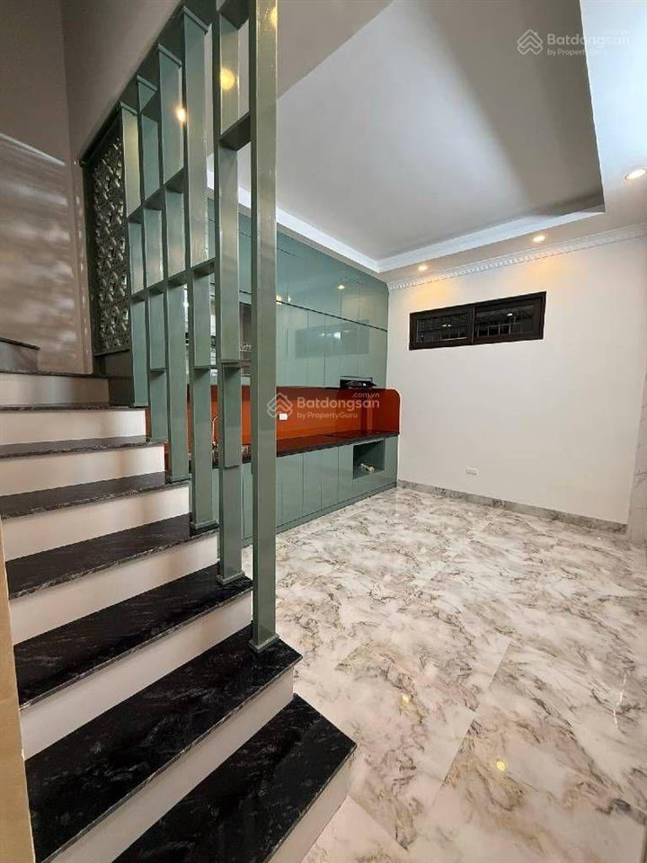 Bán nhà tam trinh, 55m2  5 tầng thang máy  8 phòng  60m ra phố  12.86 tỷ
