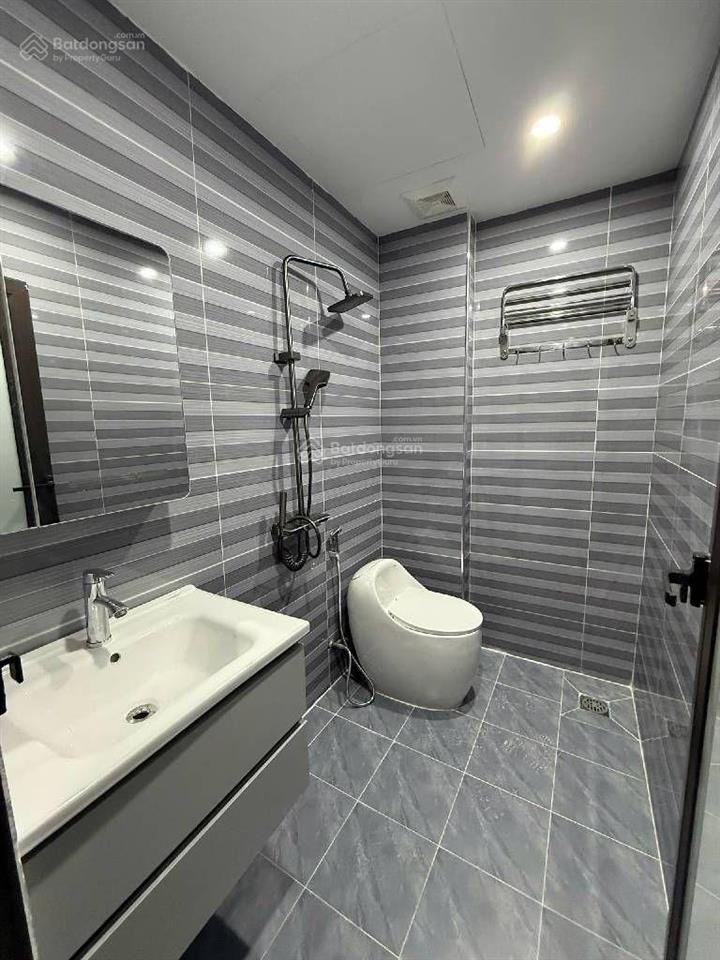 Bán nhà tam trinh, 55m2  5 tầng thang máy  8 phòng  60m ra phố  12.86 tỷ