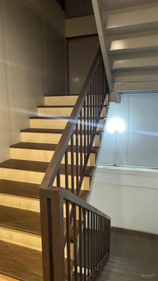 Bán nhà tam trinh 100m2, mt 6.7m, ô tô đỗ cửa, sát đường 40m  16.5 tỷ