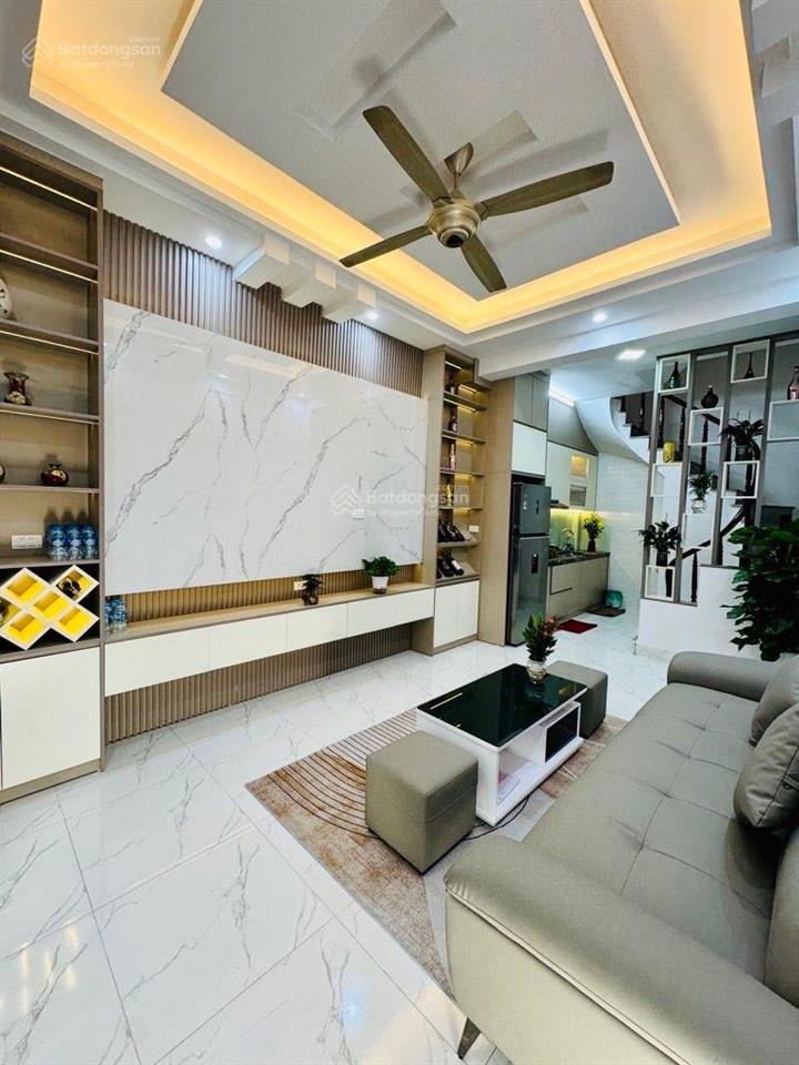 Bán nhà tam trinh 35m2x5t, cách ô tô 20m, mt 4m, 6.98 tỷ, ở ngay, sổ nở hậu