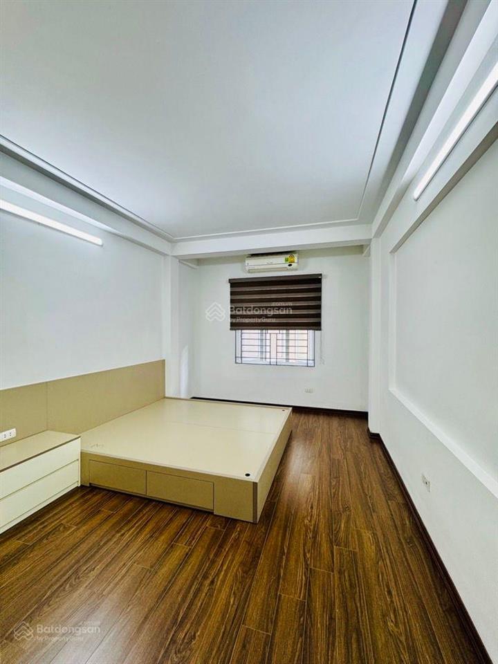 Bán nhà tam trinh 35m2x5t, cách ô tô 20m, mt 4m, 6.98 tỷ, ở ngay, sổ nở hậu