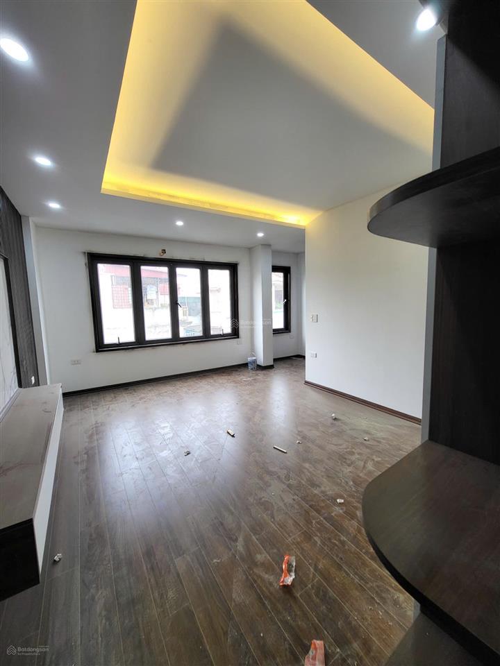 Bán nhà khuyến lương, 45m2x6t thang máy  sát gamuda  ô tô đỗ cửa  nội thất xịn, 9.5 tỷ