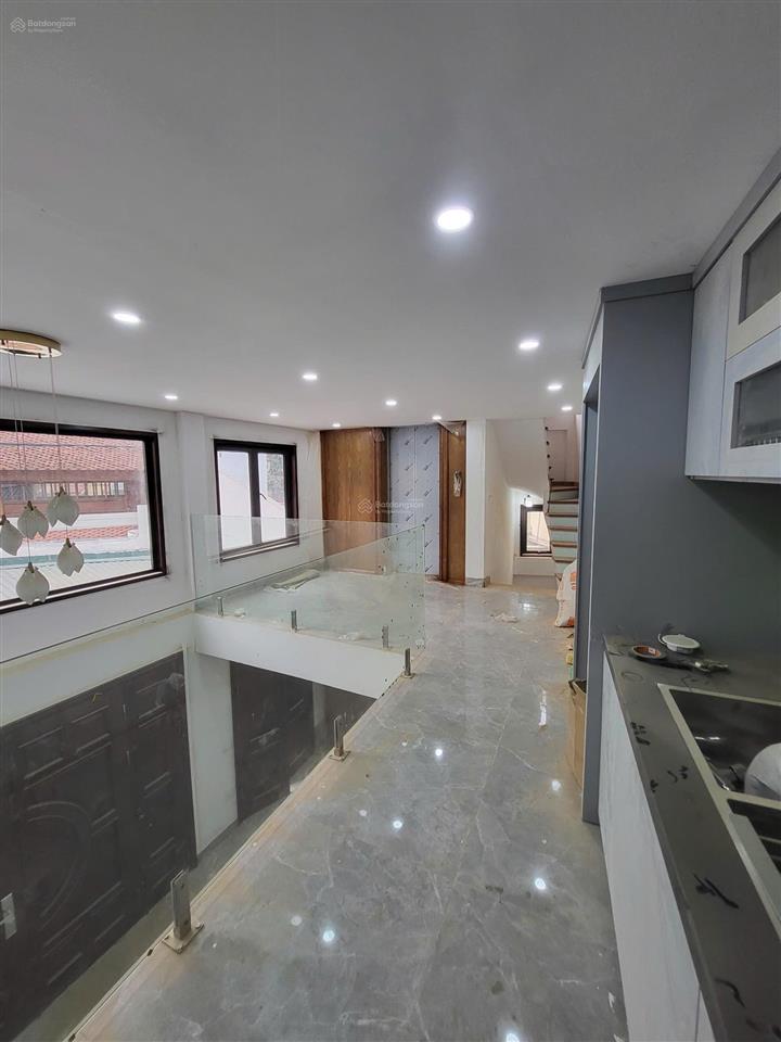 Bán nhà khuyến lương, 45m2x6t thang máy  sát gamuda  ô tô đỗ cửa  nội thất xịn, 9.5 tỷ