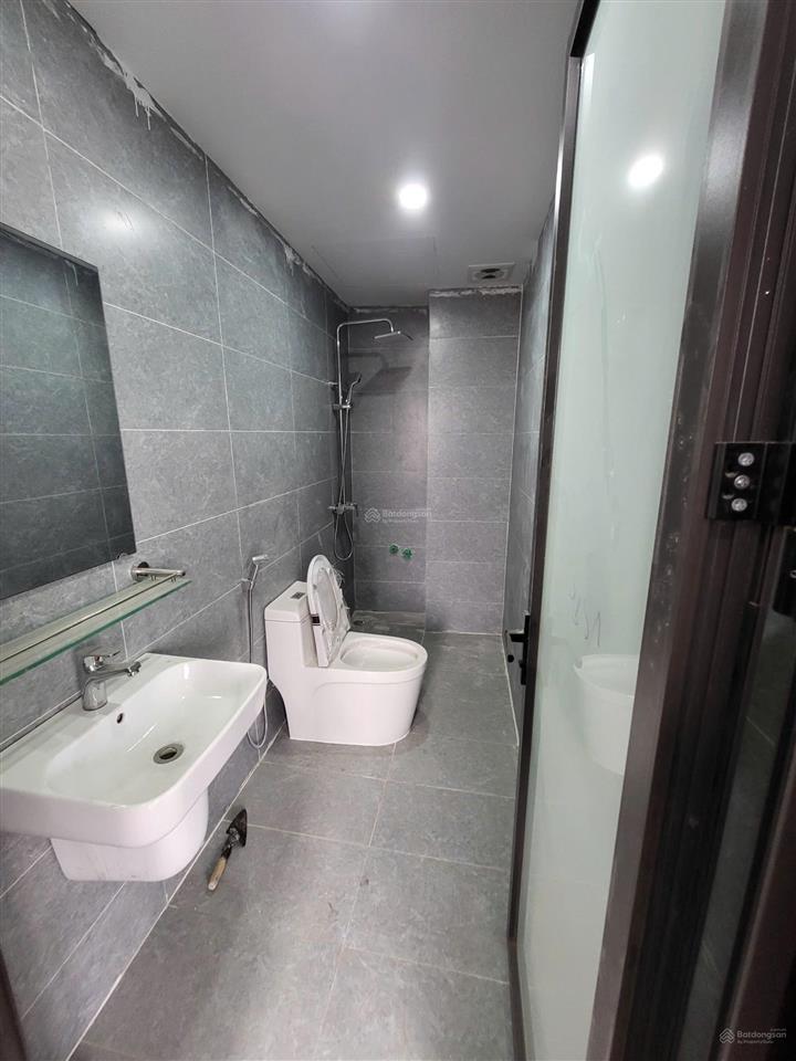 Bán nhà khuyến lương, 45m2x6t thang máy  sát gamuda  ô tô đỗ cửa  nội thất xịn, 9.5 tỷ