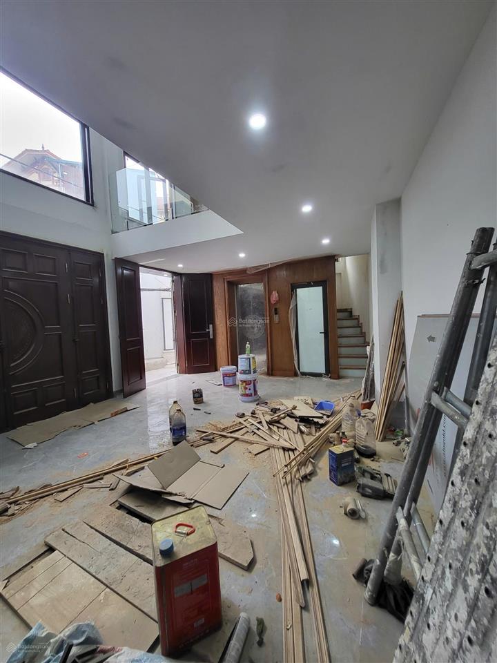 Bán nhà khuyến lương, 45m2x6t thang máy  sát gamuda  ô tô đỗ cửa  nội thất xịn, 9.5 tỷ