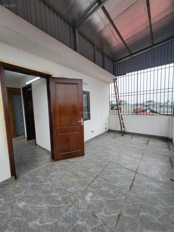 Bán nhà khuyến lương, 45m2x6t thang máy  sát gamuda  ô tô đỗ cửa  nội thất xịn, 9.5 tỷ