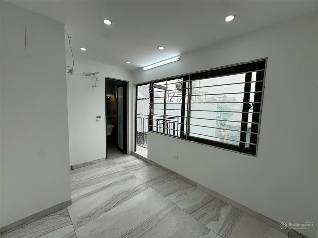 Bán tòa nhà dòng tiền phố yên duyên 55m2x7t thang máy  mt 5m  pccc chuẩn  dòng tiền 60tr/th