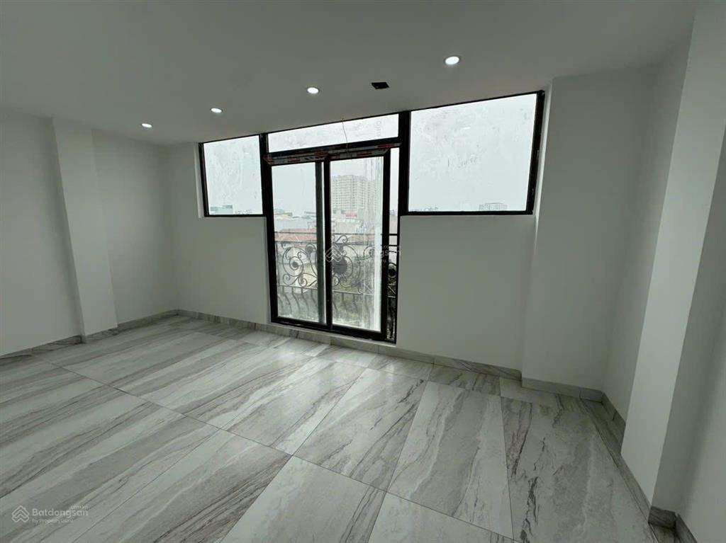 Bán tòa nhà dòng tiền phố yên duyên 55m2x7t thang máy  mt 5m  pccc chuẩn  dòng tiền 60tr/th