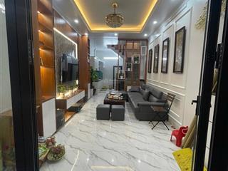 Bán nhà tân mai, hoàng mai, 35m2, 5 tầng, đủ nội thất, gần hồ đền lừ, giá 7 tỷ