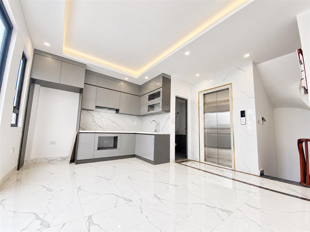 Bán nhà phố nguyễn lương bằng, đống đa, 37m2, 6 tầng thang máy, giá 8.5 tỷ