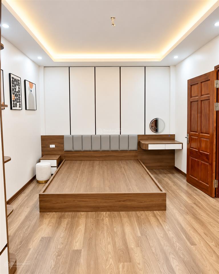 Bán nhà nguyễn đức cảnh, hoàng mai 32m2, 5 tầng, mt 5m, gần hồ đền lừ, giá 6.35 tỷ