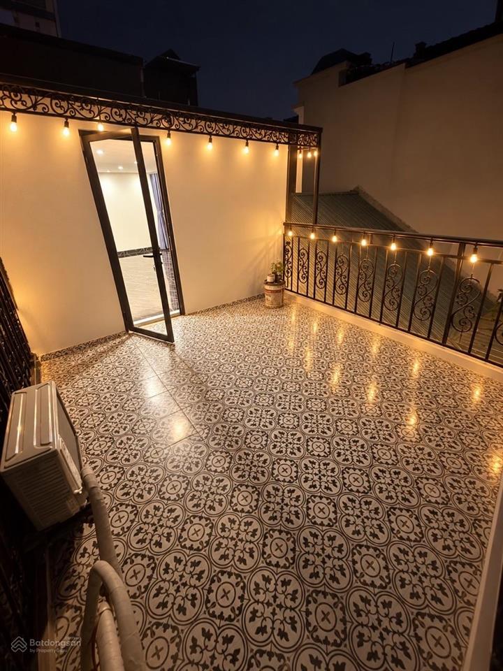 Bán nhà ngõ chợ khâm thiên, đống đa, 43m2, 3 tầng, mặt tiền 9m, full nội thất, giá 5.5 tỷ
