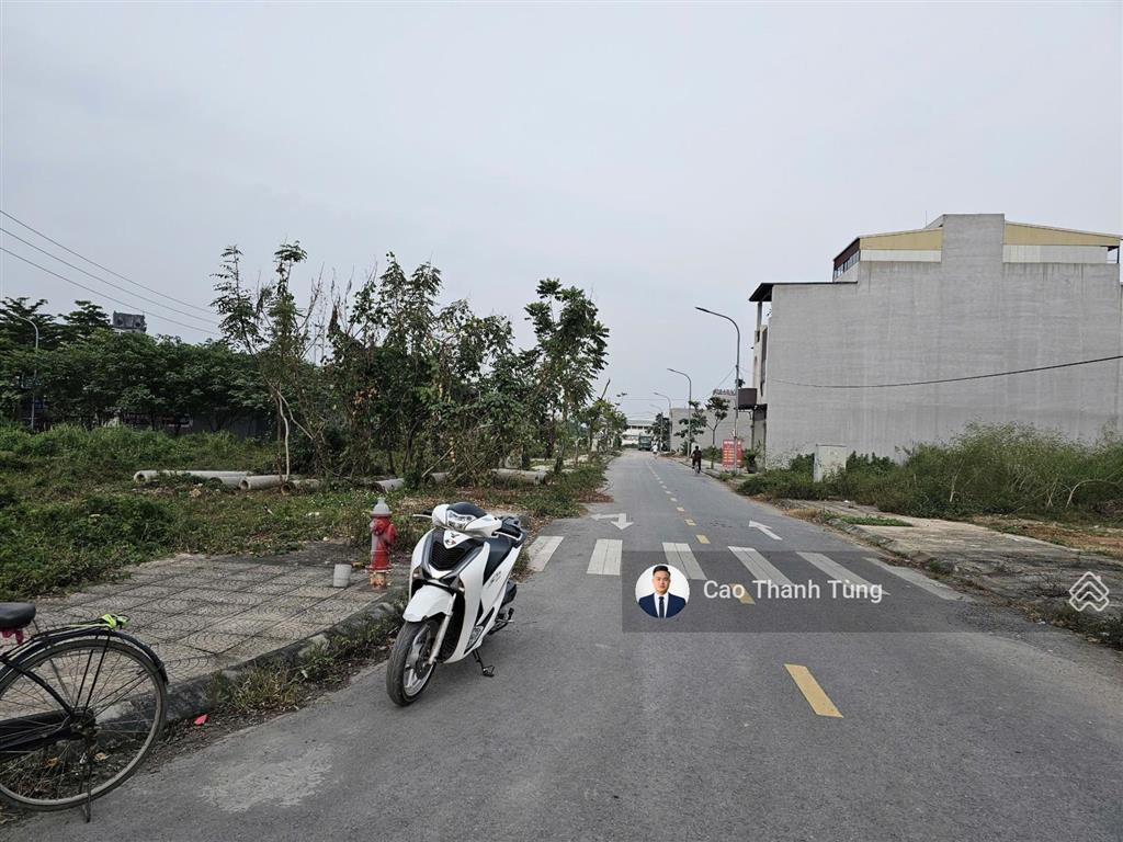 Hàng hiếm tại đấu giá khánh tân, quốc oai, cách chùa thầy 500m, mặt đường kinh doanh chính, giá tốt