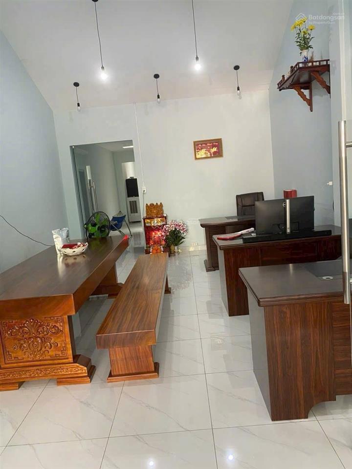 Chính chủ cần bán nhà cấp bốn mặt tiền đường phú lợi , p phú lợi tp hcm