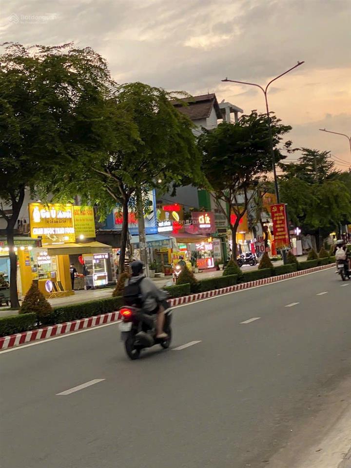 Chính chủ cần bán nhà cấp bốn mặt tiền đường phú lợi , p phú lợi tp hcm