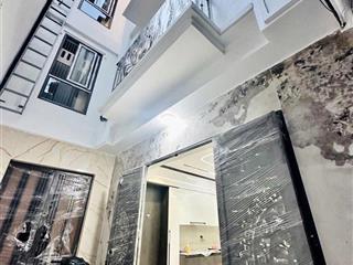 Bán gấp  tòa chdv khúc thừa dụ cầu giấy 45m2  11 phòng full đồ  2 thoáng  gần ôtô  hơn 11 tỷ.